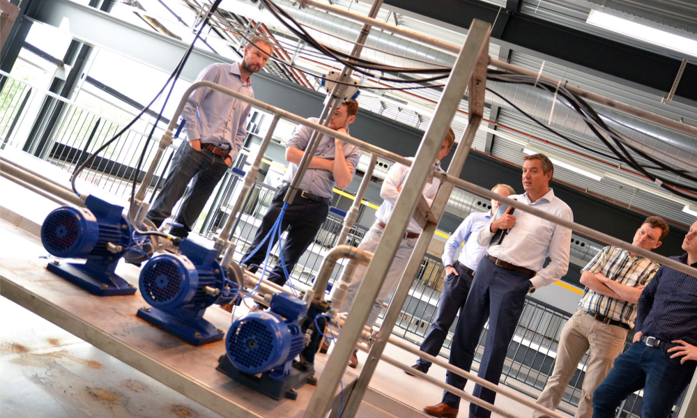 O.a. in het fieldlab Campione – onderdeel van World Class Maintenance – wordt er onderzoek gedaan naar voorspelbaar onderhoud op basis van onder meer Condition Monitoring-technieken