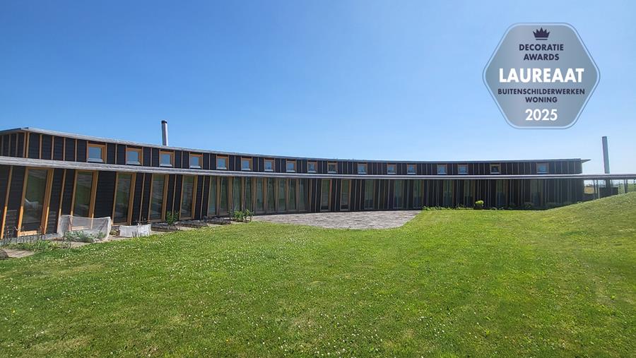 Microporeuze beits beschermt houten gevel