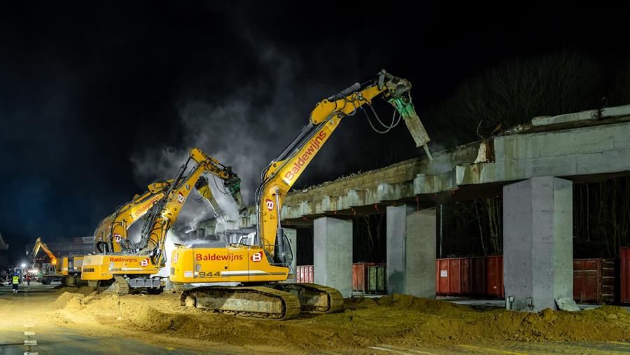 Réouverture de l'E40 après le levage et le déplacement du tablier du pont