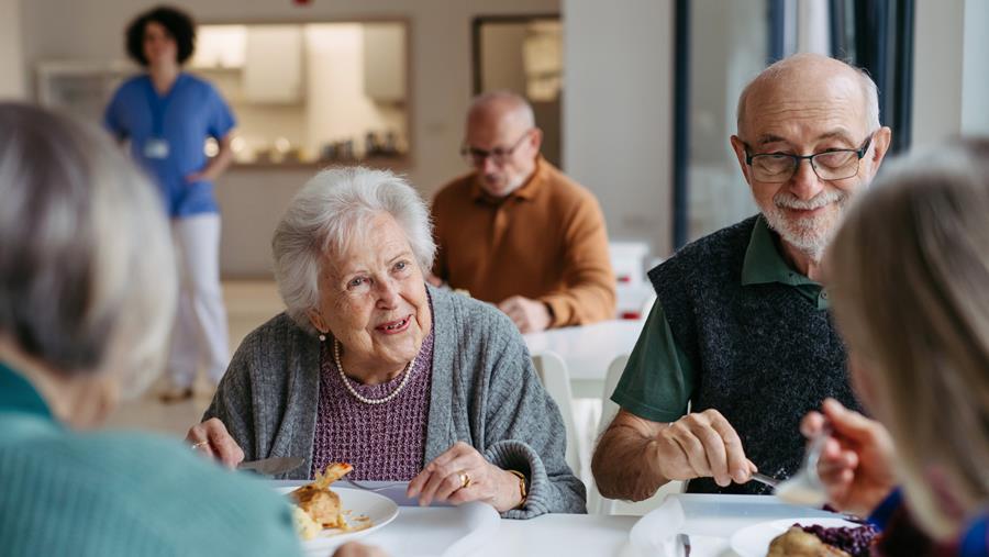 Accueil de jour des aînés: un tryptique de l'AVIQ pour votre salle d'attente/vos patients